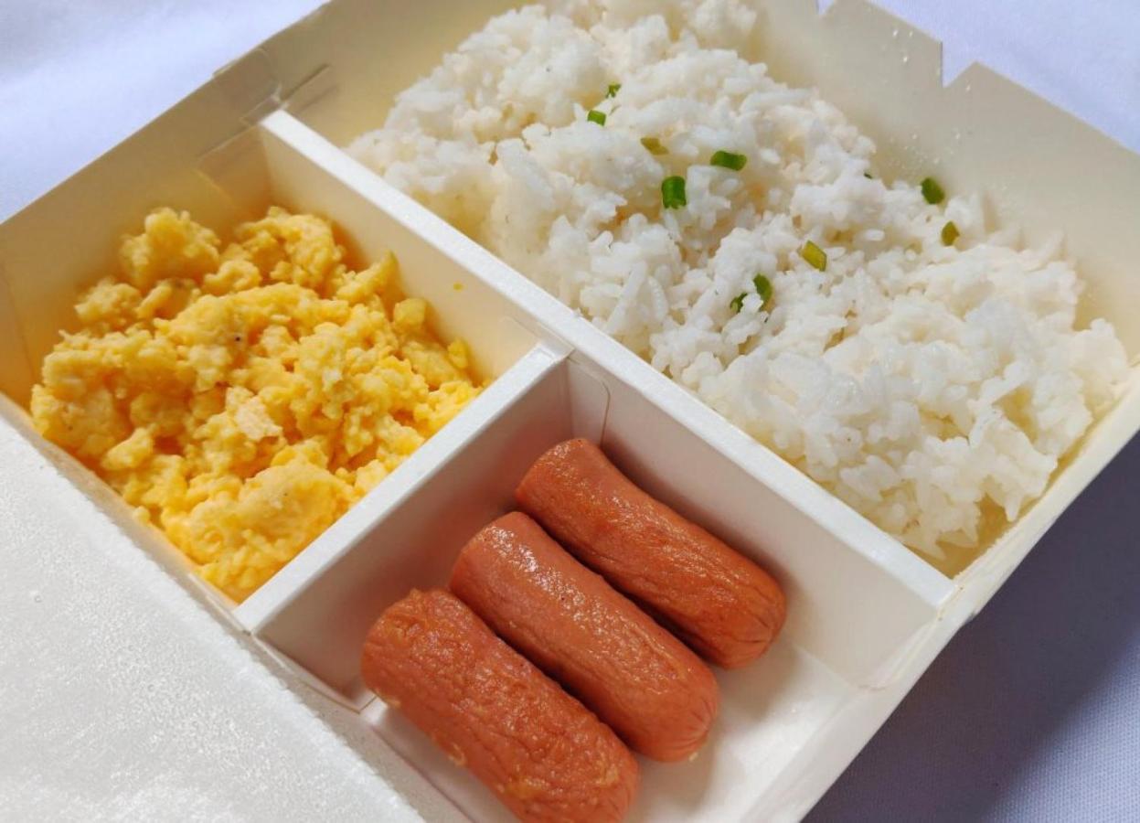 ホテル レッドドアーズ アット ティモッグ アベニュー ケソン シティ【スタッフワクチン接種済み】 ケソンシティ エクステリア 写真